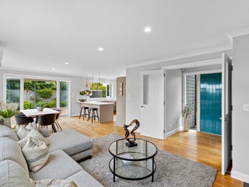 Best of modern living on St Andrews doorstep