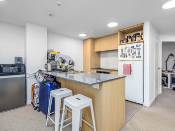 Prime location | Near-New | Ready to move in