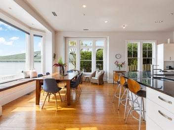 THE ULTIMATE FAMILY HOME IN THE CITY