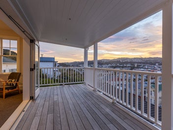 GRACIOUS FAMILY HOME - PRIME LOCATION