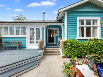 AMAZING! Character, Expanse & Location