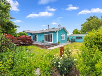 AMAZING! Character, Expanse & Location