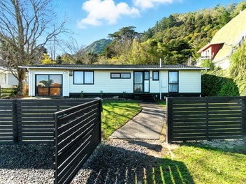 Bushland bliss with a twist!