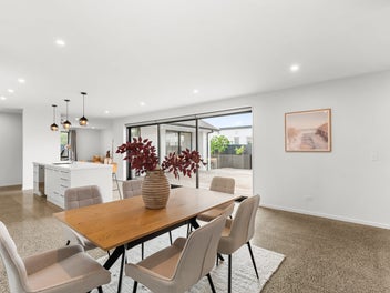 Elegant on Ellesmere