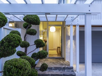 Mid-Century Modernist Oasis