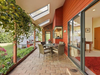 A Peninsula Position You’ll Never Want to Leave