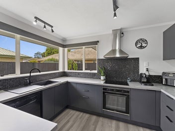 Sunny, Stylish & Move-In Ready!