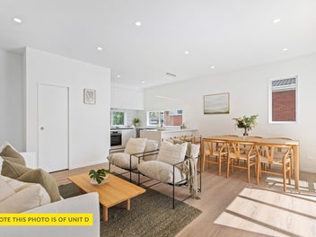 PRICED TO SELL! - Move in before Christmas.