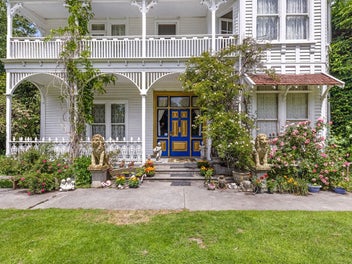 Majestic Homestead Wrapped in 5+ Acres