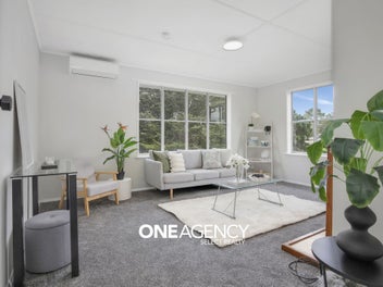 MODERNISED, FRESH AND A BIG BACKYARD!