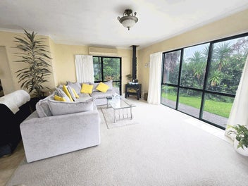 COUNTRY LIVING - House AND Workshop/Accdm