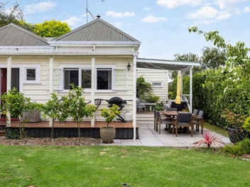 Enchanting Cambridge Classic