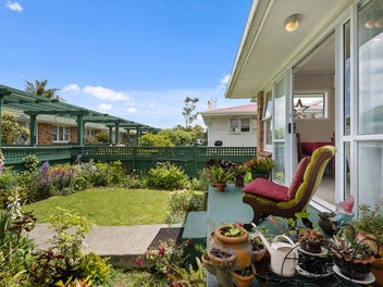 Charming Brick Garden Unit