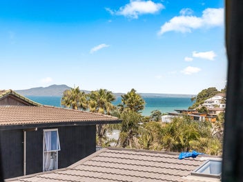 Solid Family Home, Steps from the Shore