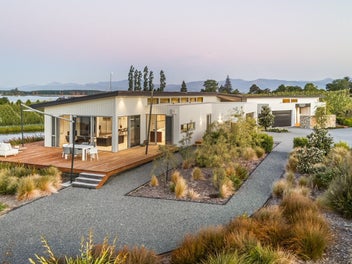 Architectural Waterfront Luxury on 5.01 Hectares