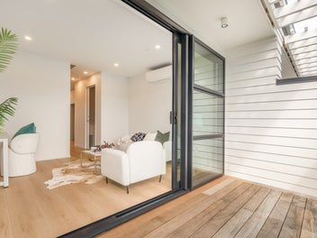 Last one left - Act Fast!