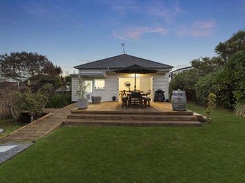 Hidden Sanctuary 809m2-Renovated Character Villa