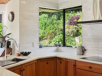 River Retreat within City Reach