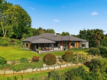 River Retreat within City Reach