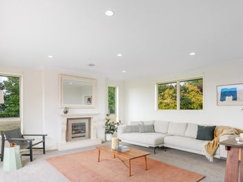 Deceased estate: house, shed and 2ha