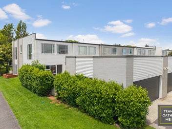 Lock & Leave Living in Kauri Flats School Zone