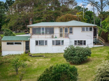 The Kiwi Dream: Hobbies, Views and Solid Living