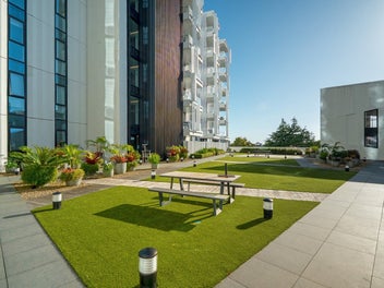 Terrace apartment in Alexandra Park precinct