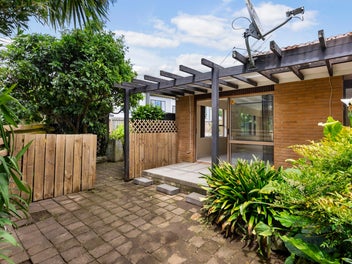 #THEDAY - Brick and Tile with Urgency!