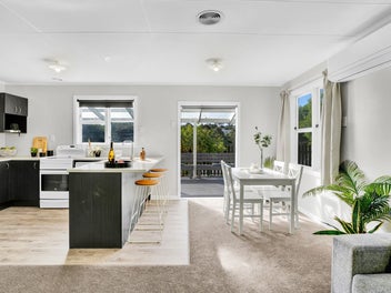 SUNNY, STYLISH AND READY TO ENJOY