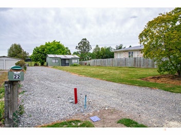 Lovely Flat 893m2 Section - Endless Possibilities