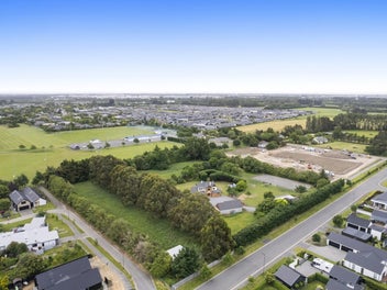 Residential zoned 2ha- prime development site