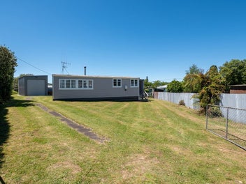 Holiday Bach Close to Lake