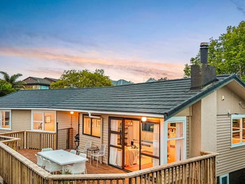 MOTIVATED VENDORS SAY SELL!