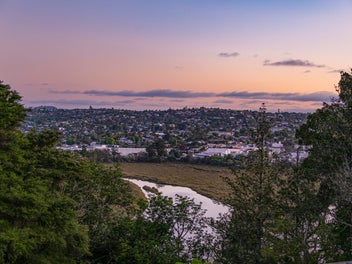 CITY CONVENIENCE meets COUNTRY CALM