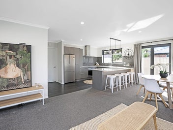 Back On The Market! Be Quick!