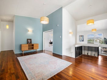 MID-CENTURY MAGIC on MADRAS!