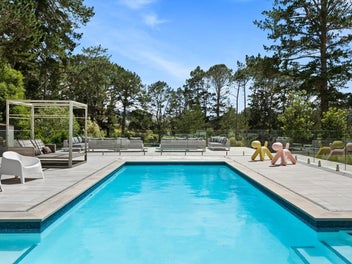 Private Luxury Living.