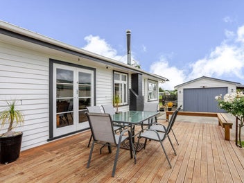 Lifestyle Living on the Edge of Town