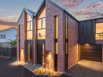 Show-Stopping Urban Style