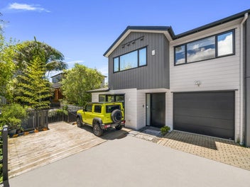 Luxury Duplex Family Home Awaits