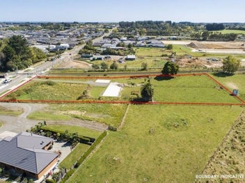 9 Sections of Development Opportunity in Kelvin Gr