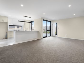 Contemporary 3-Bed Home in Prime School Zone