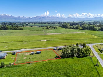 Fantastic Views and Convenient Location