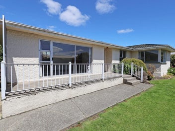 Four Bedroom Family Home!