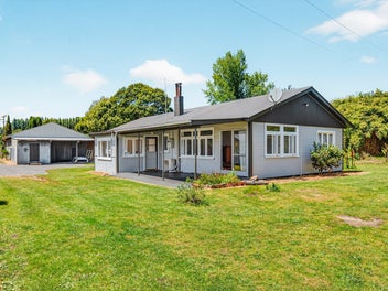 Big house, big shed, big section