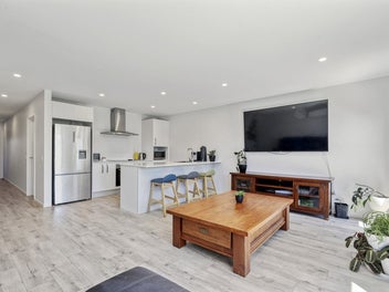 * UNDER OFFER * Attn: First Home Buyers, Downsizer