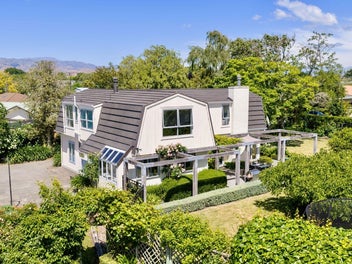 Substantial Springlands lifestyle