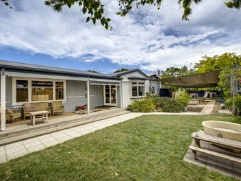 Image 1 of 20