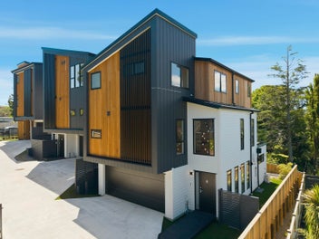 Luxury Living Elegance, Exceptional Craftsmanship