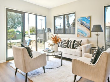 Freehold Fabulous Starter!